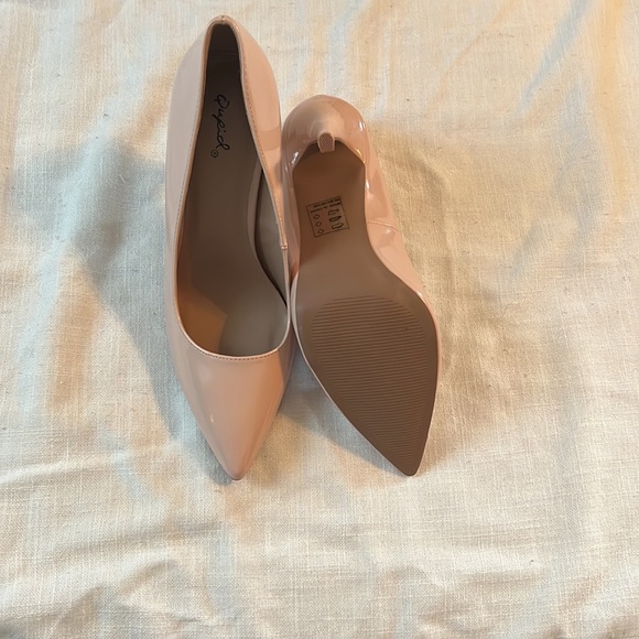 Nude stiletto heels - Picture 3 of 4